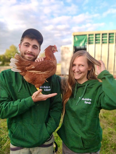 Sarah et Killian ont ouvert leur ferme il y a un mois à Challain-la-Potherie (Maine-et-Loire)