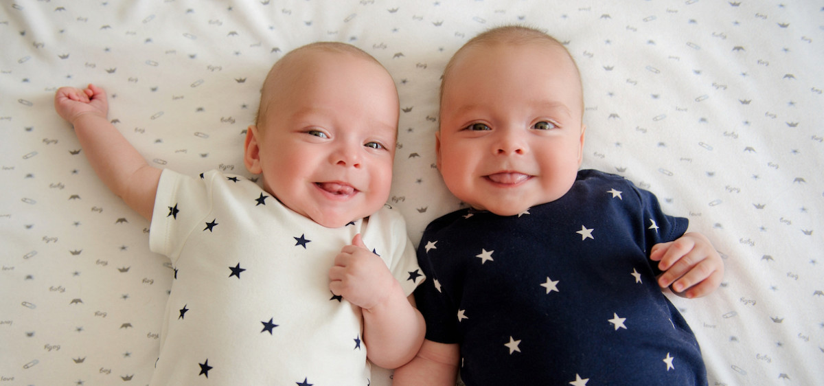 L’arrivée de jumeaux, de triplés ou plus nécessite une bonne préparation avant et après l’accouchement.