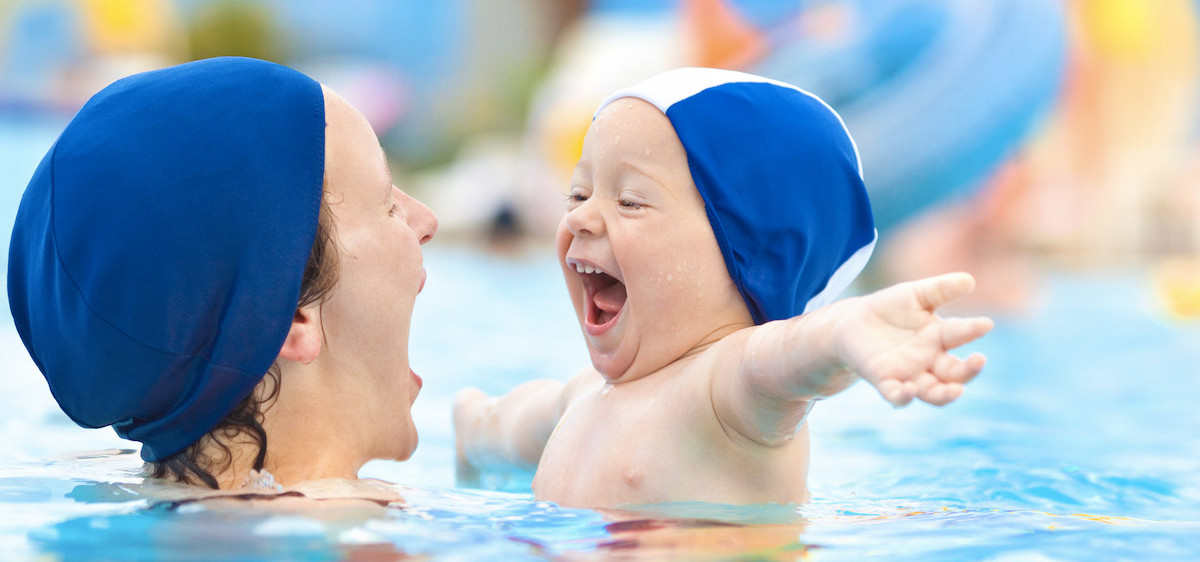 L'otite du baigneur est plus fréquente pendant l’été, lorsque les enfants passent du temps dans l’eau. 