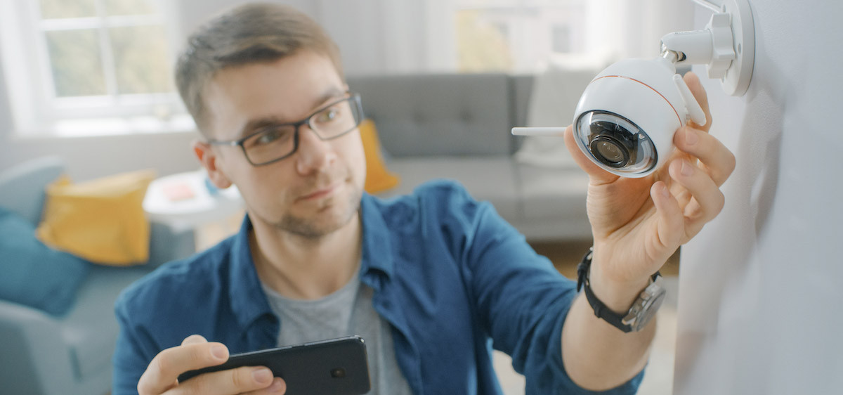 Pour protéger votre logement en votre absence, optez pour la caméra de surveillance.